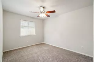 219 Spencer Landing E, La Porte, TX 77571 - Photo 27