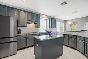 183 Greenridge Cir, League City, TX 77573 - Photo 7