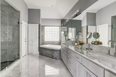 1207 Ripple Creek Drive, Houston, TX 77057 - Photo 11