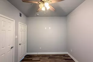 7823 Gladstone St, Houston, TX 77051 - Photo 9