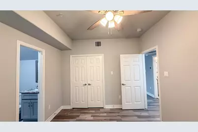 7823 Gladstone Street #B2, Houston, TX 77051 - Photo 11
