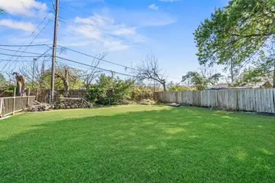 200 S Cherry Street S, Tomball, TX 77375 - Photo 5