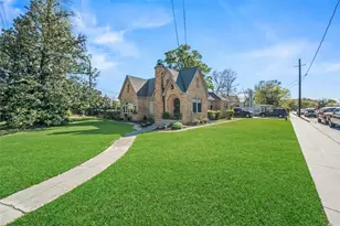 200 S Cherry Street S, Tomball, TX 77375 - Photo 3