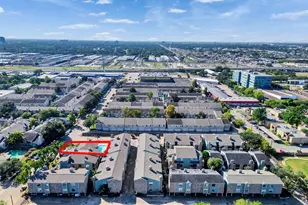 3764 Tanglewilde St, Houston, TX 77063 - Photo 5