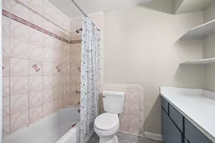 9616 Long Point Rd, Houston, TX 77055 - Photo 15