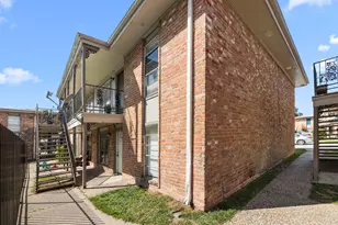 9616 Long Point Rd, Houston, TX 77055 - Photo 19