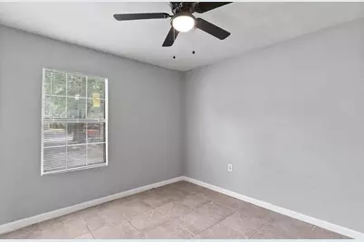 9033 Oak Knoll Lane, Houston, TX 77078 - Photo 5