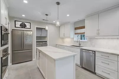 1618 Hillendahl Boulevard, Houston, TX 77055 - Photo 13