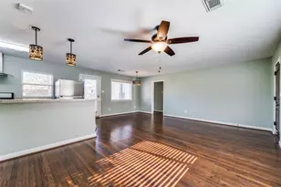 4502 Brookwoods Dr, Houston, TX 77092 - Photo 3