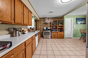 608 Alta Vista Dr, Pasadena, TX 77502 - Photo 9
