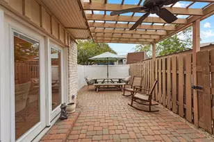 1953 Stoney Brook Dr, Houston, TX 77063 - Photo 21