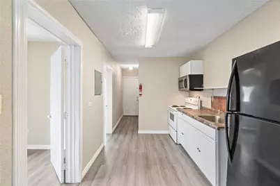 711 Avenue A #2, La Marque, TX 77568 - Photo 5