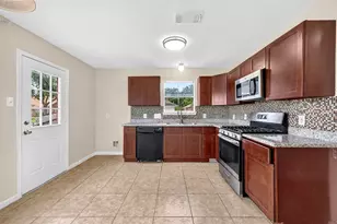 13706 Audra Ln, Houston, TX 77083 - Photo 15