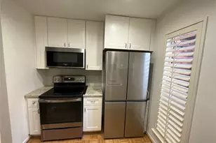 2100 Commonwealth St, Houston, TX 77006 - Photo 9