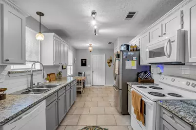 16934 Townes Road, Friendswood, TX 77546 - Photo 9