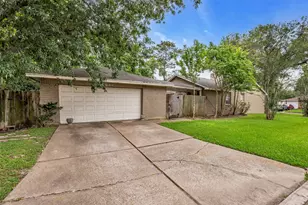 16934 Townes Rd, Friendswood, TX 77546 - Photo 25