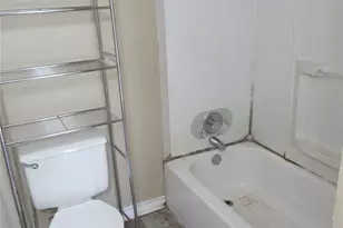 403 Lotus St, Lake Jackson, TX 77566 - Photo 27