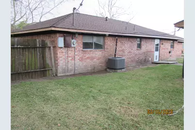 403 Lotus Street, Lake Jackson, TX 77566 - Photo 5