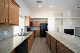 18 Painted Canyon Pl, The Woodlands, TX 77381 - Photo 7