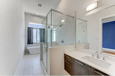 2705 St Emanuel Street, Houston, TX 77004 - Photo 37