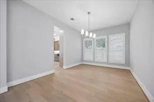 1941 Restridge Dr, Houston, TX 77055 - Photo 9