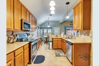 12626 Lake Shore Drive, Montgomery, TX 77356 - Photo 17