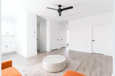 5705 Dolores Street #B, Houston, TX 77057 - Photo 39