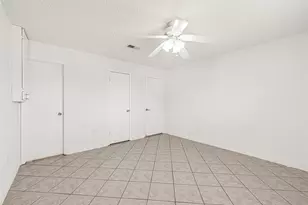 9208 Carousel Ln, Houston, TX 77080 - Photo 13