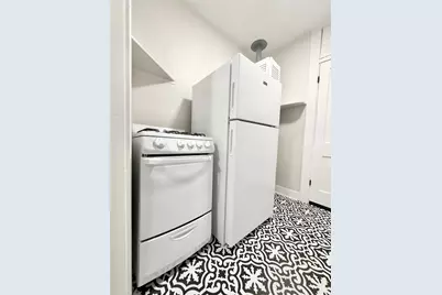 1126 Berthea Street #15, Houston, TX 77006 - Photo 9