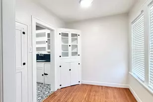 1126 Berthea St, Houston, TX 77006 - Photo 7