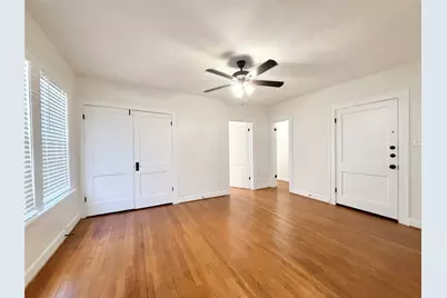 1126 Berthea Street #15, Houston, TX 77006 - Photo 3