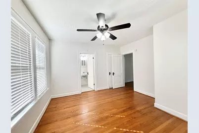 1126 Berthea Street #15, Houston, TX 77006 - Photo 13