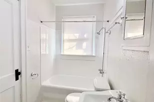 1126 Berthea St, Houston, TX 77006 - Photo 17