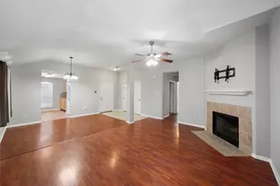 10807 Twin Circles Dr, Montgomery, TX 77356 - Photo 9