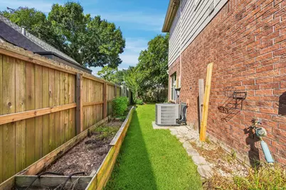 4006 Stonehurst Drive, Pearland, TX 77584 - Photo 49