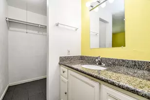 9037 Crestview Dr, Houston, TX 77078 - Photo 11