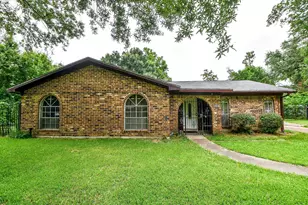 9037 Crestview Dr, Houston, TX 77078 - Photo 1