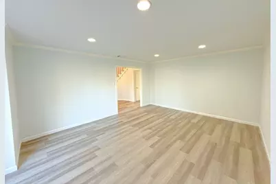 5926 Queensgate Drive, Houston, TX 77066 - Photo 19