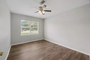 8433 Woodlyn Rd, Houston, TX 77028 - Photo 9