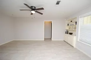 10659 Northbrook Dr, Houston, TX 77043 - Photo 11