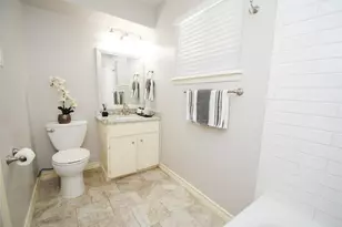 10659 Northbrook Dr, Houston, TX 77043 - Photo 17