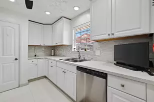 7226 Skybright Ln, Houston, TX 77095 - Photo 9