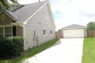 231 Silver Mist, Dickinson, TX 77539 - Photo 3