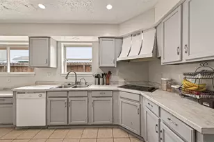 10615 White Fawn Dr, Houston, TX 77041 - Photo 15