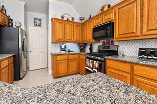 11818 Old Spanish Trail, Santa Fe, TX 77510 - Photo 9