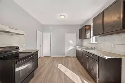 8211 Parnell Street, Houston, TX 77051 - Photo 15