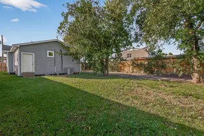 8211 Parnell Street, Houston, TX 77051 - Photo 19