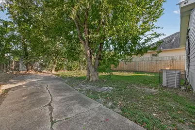 8211 Parnell Street, Houston, TX 77051 - Photo 21