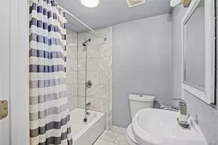 127 Huisache St, Lake Jackson, TX 77566 - Photo 17