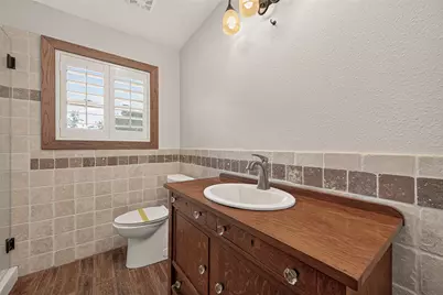 2210 Lazybrook Drive, Houston, TX 77008 - Photo 15